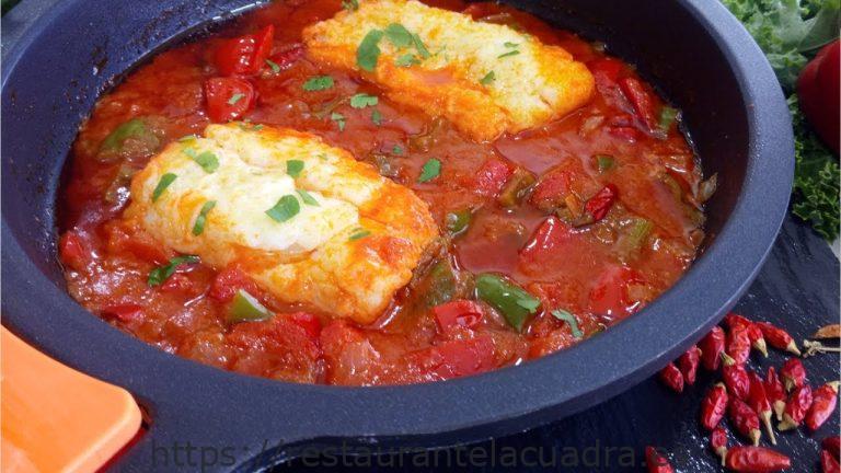 Bacalao con Tomate y Pimientos del Piquillo: Receta tradicional y deliciosa para disfrutar en casa